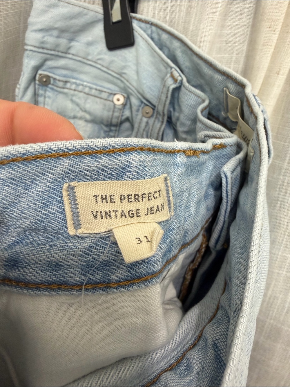 Madewell Women’s Light Wash Denim Jeans - Picture 3 of 4
